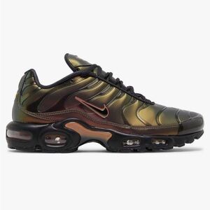 Nike (7M 9W) Men's Air Max Plus Shoes - Metallic Black